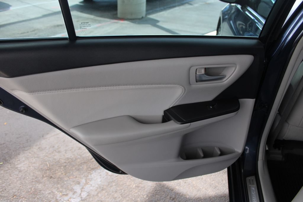 Used 2015 Toyota Camry XLE w/ Moonroof Package FWD image 49