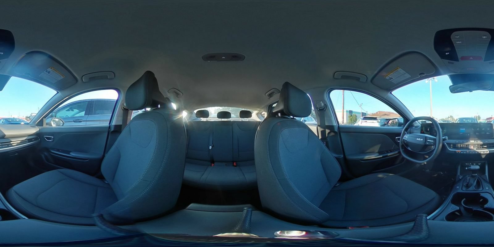 Used 2025 Kia K4 FWD image 40