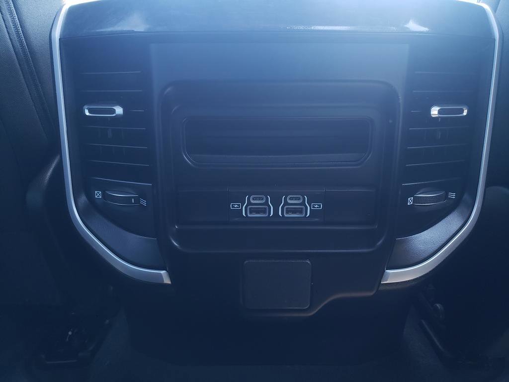 Used 2022 RAM 1500 Big Horn AWD/4WD image 13