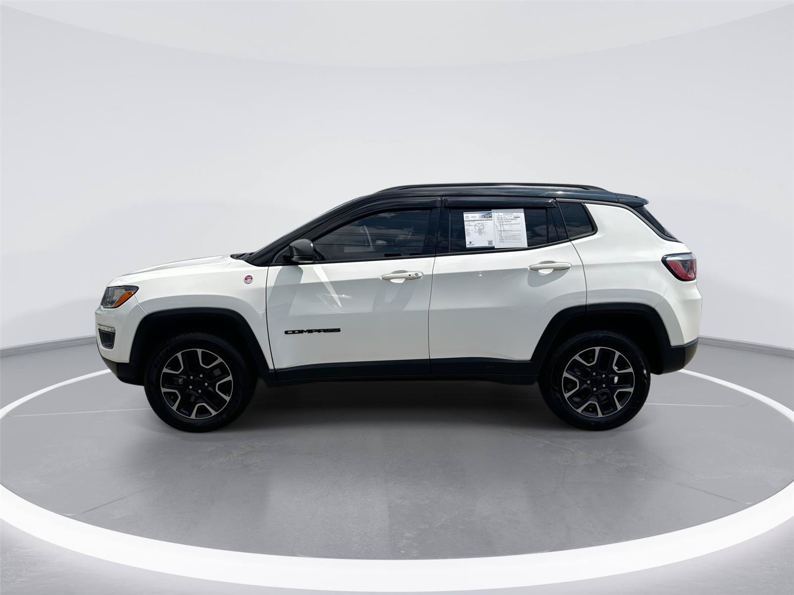 Used 2019 Jeep Compass Trailhawk w/ Cold Weather Group AWD/4WD image 5