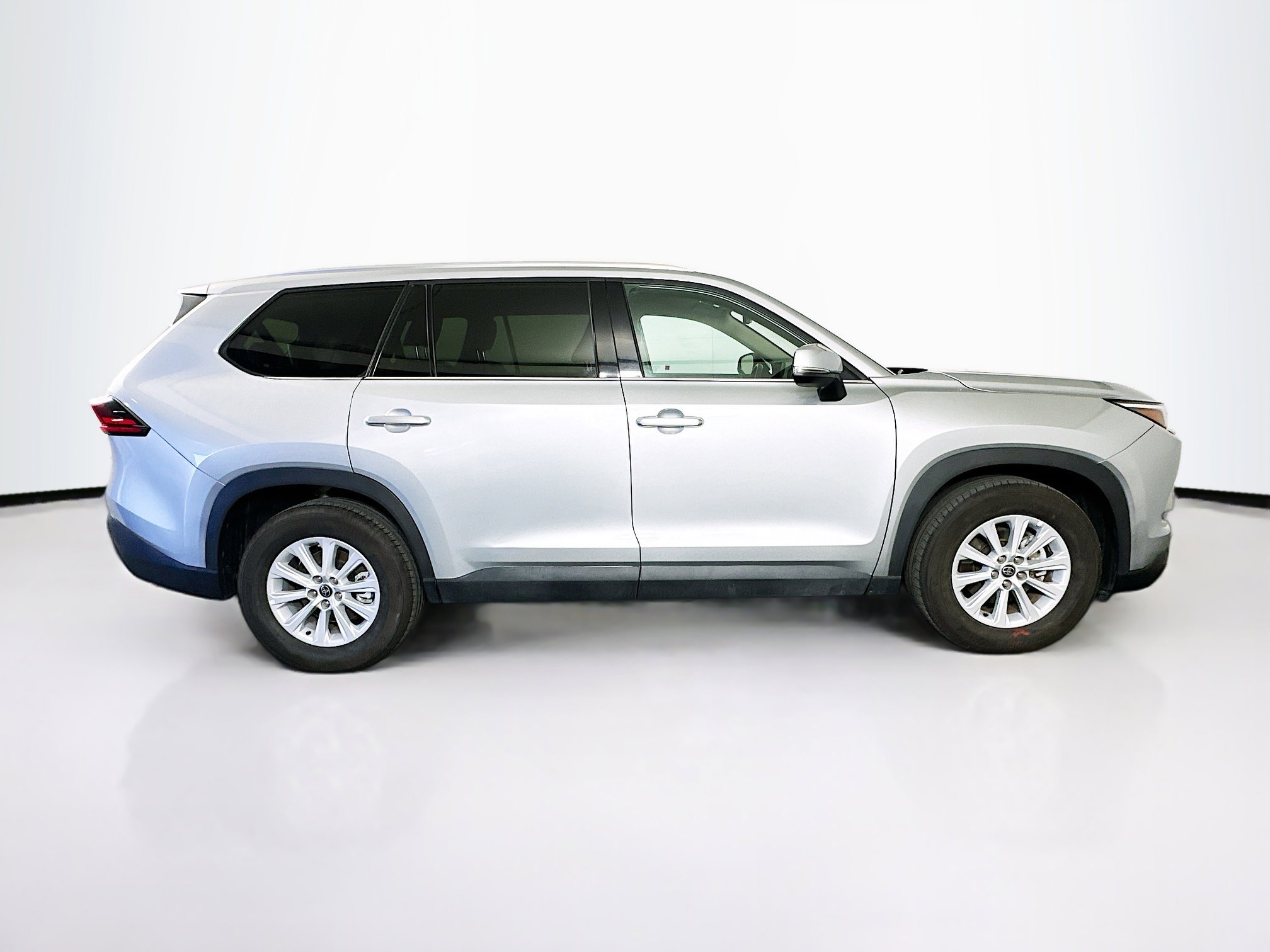 Used 2025 Toyota Grand Highlander AWD image 10
