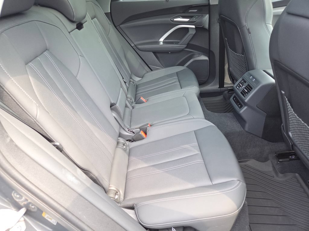 Certified 2025 Audi Q5 Prestige AWD/4WD image 5