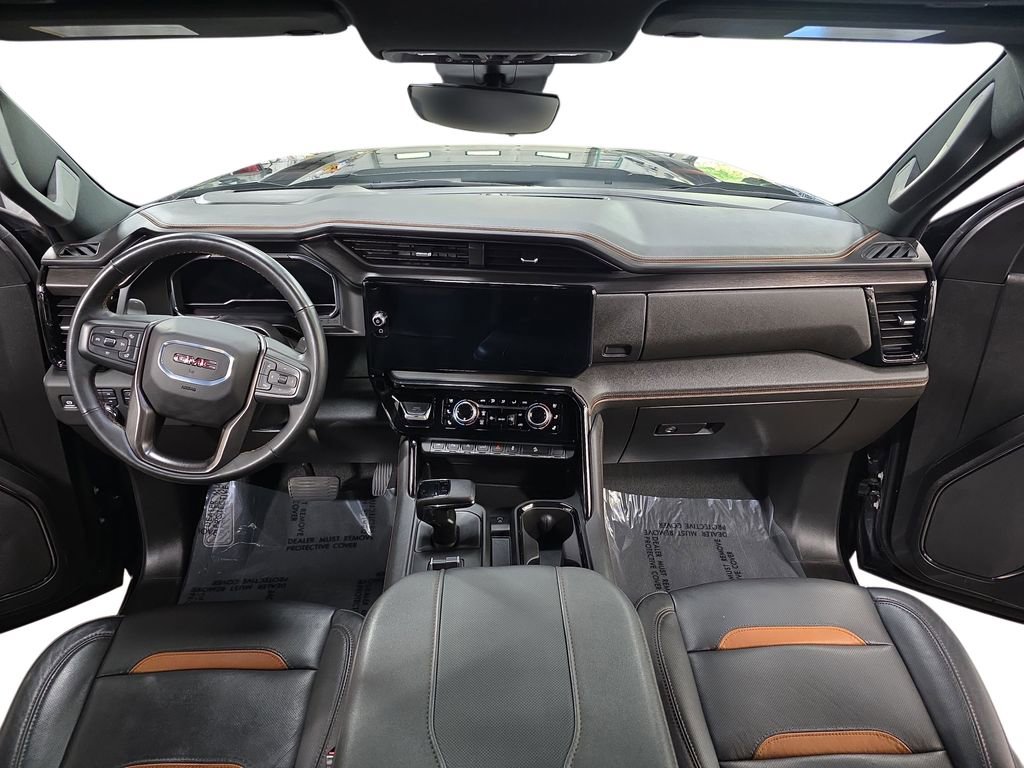 Used 2024 GMC Sierra 1500 AT4 w/ Technology Package AWD/4WD image 9