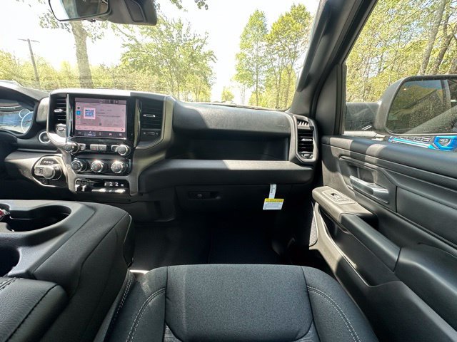 New 2026 RAM 1500 Express AWD/4WD image 27