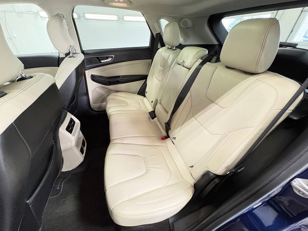 Used 2016 Ford Edge Titanium w/ Technology Package AWD/4WD image 29