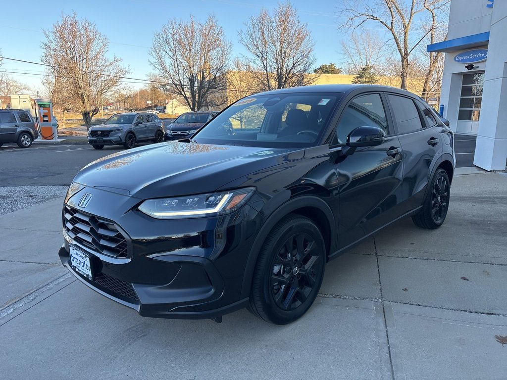 Used 2025 Honda HR-V Sport image 3
