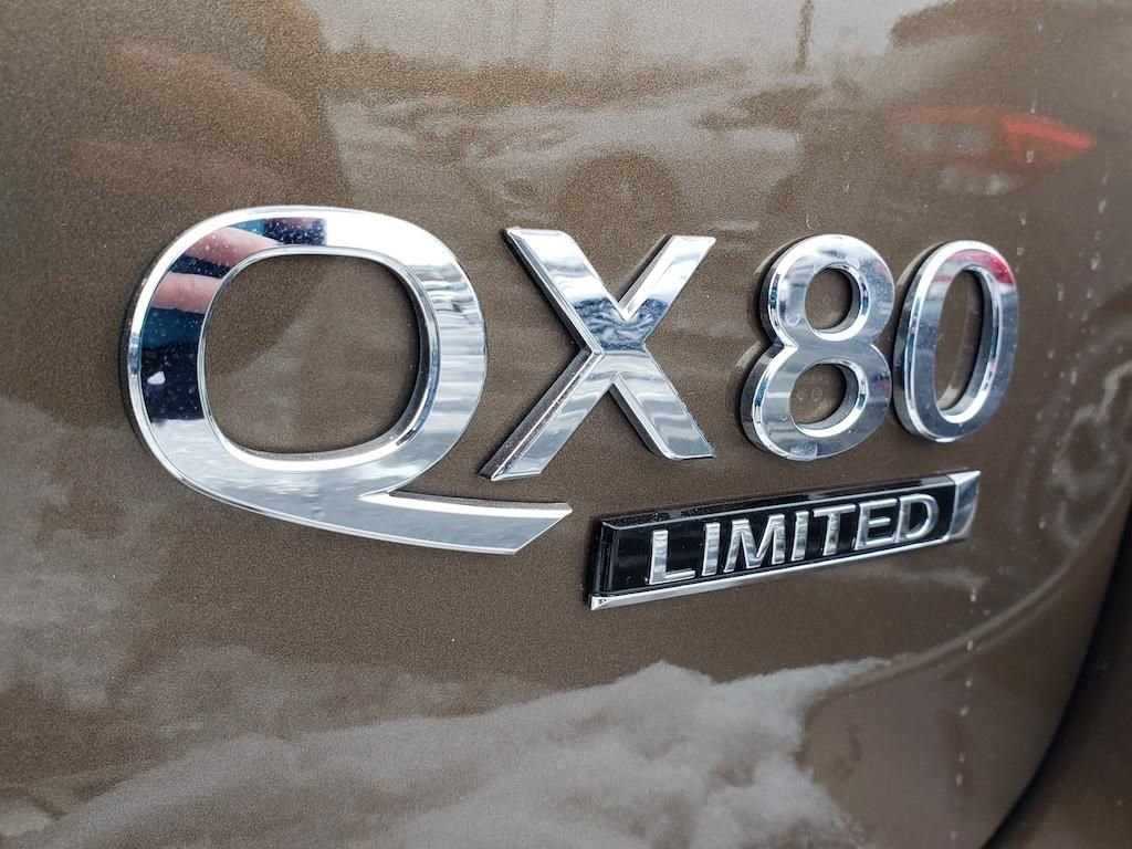 Used 2015 INFINITI QX80 4WD w/ Limited Package image 9