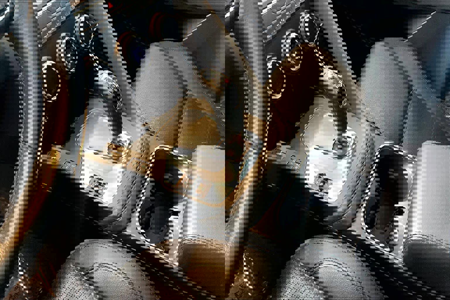 Used 2019 Jaguar E-PACE S image 18