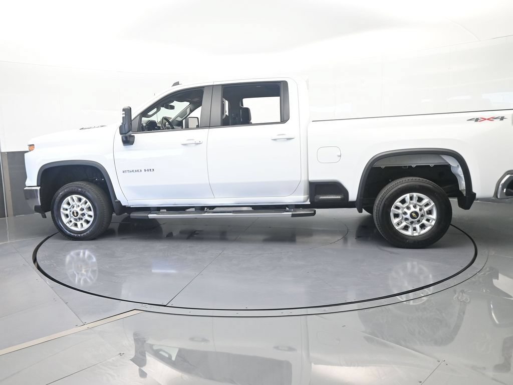 Used 2025 Chevrolet Silverado 2500 LT w/ Convenience Package AWD/4WD image 3