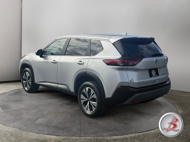Used 2023 Nissan Rogue SV AWD/4WD image 5