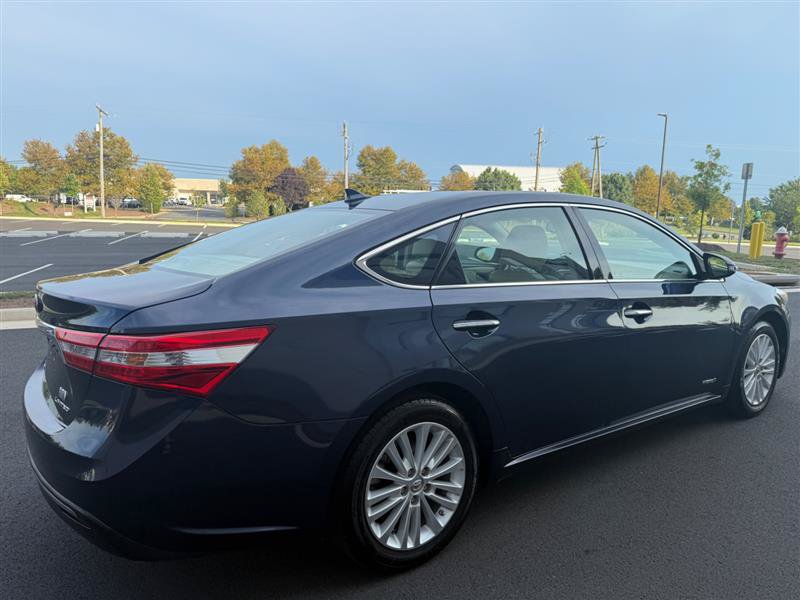 Used 2014 Toyota Avalon Limited w/ Technology Package FWD image 16