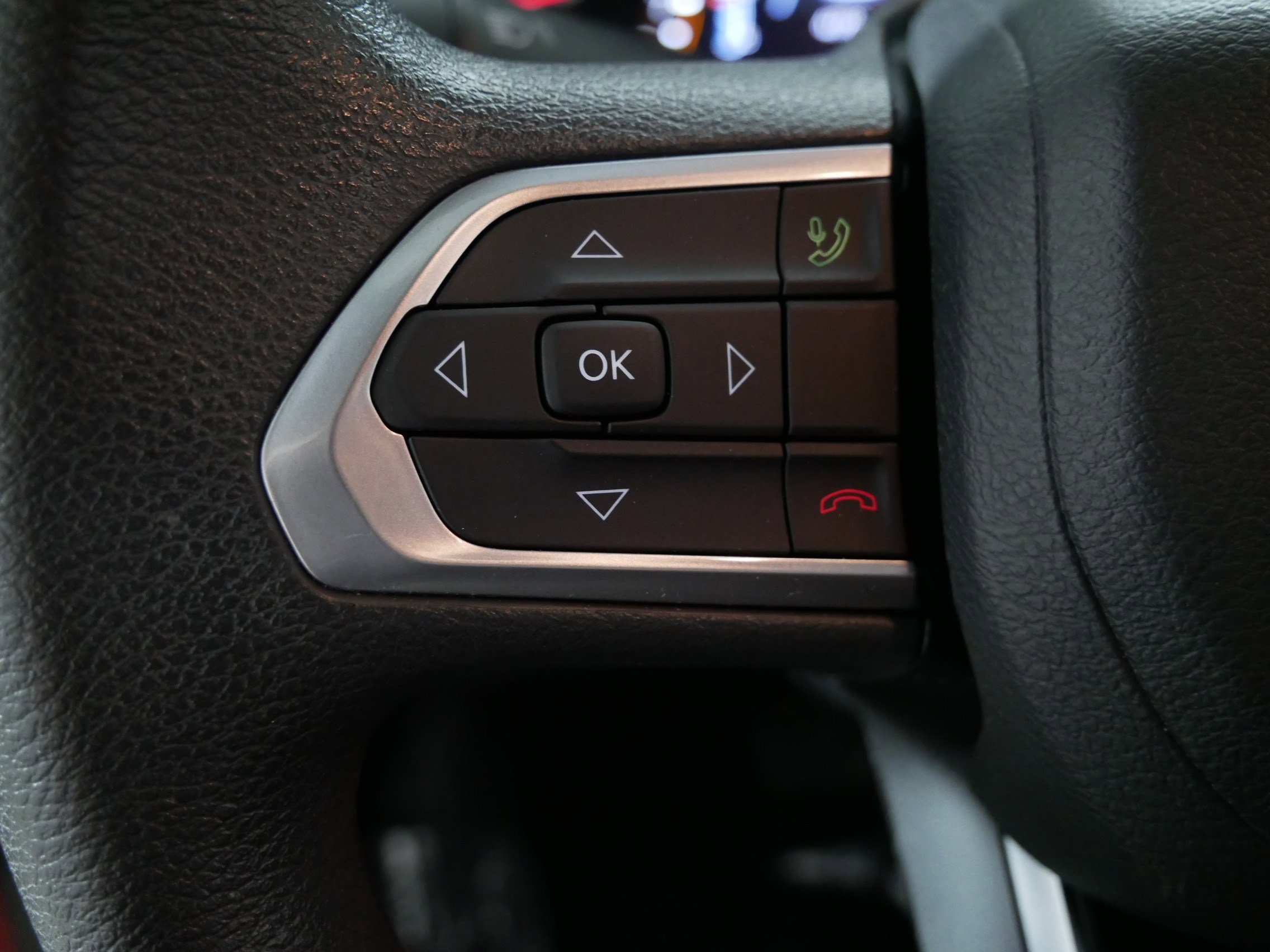 Used 2023 Jeep Compass Sport image 27