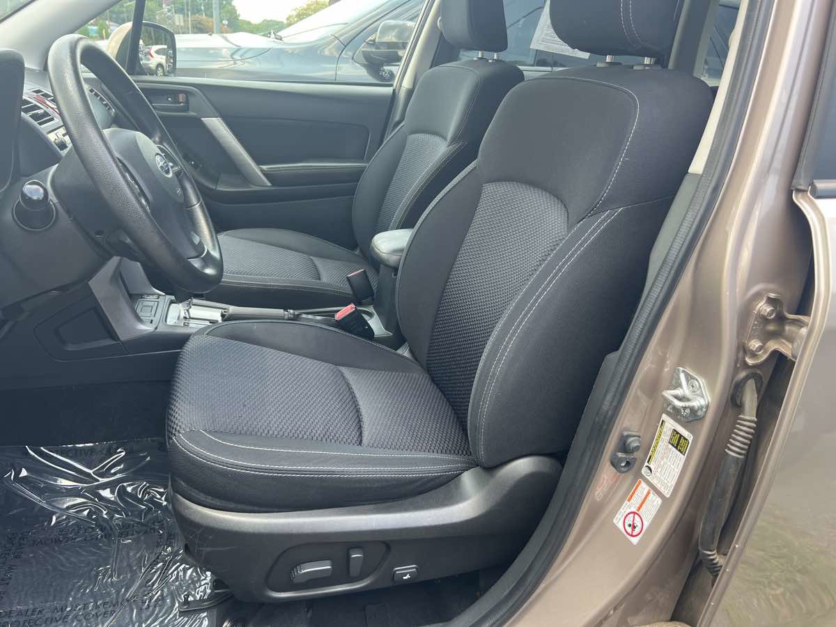 Used 2016 Subaru Forester 2.5i Premium image 10