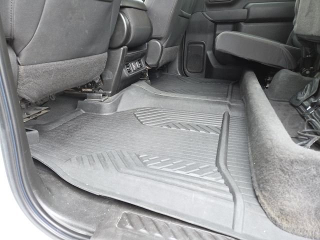 Used 2021 Chevrolet Silverado 2500 LT w/ Convenience Package image 17