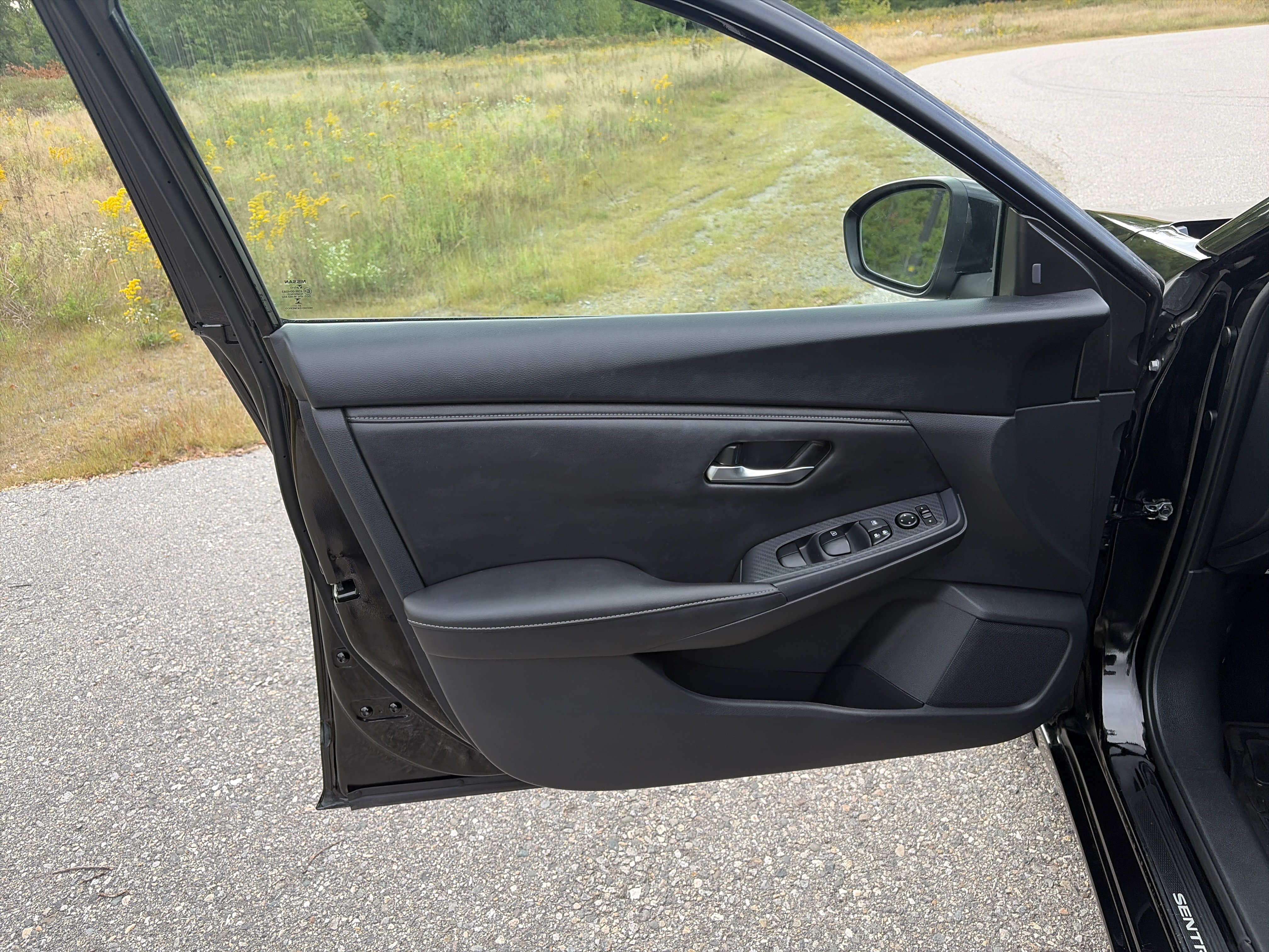 Used 2023 Nissan Sentra SV w/ Trunk Package FWD image 17