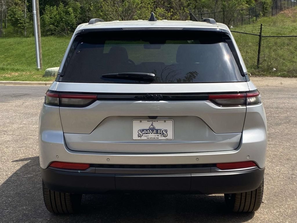 New 2026 Jeep Grand Cherokee Limited w/ Limited Altitude Package RWD image 36