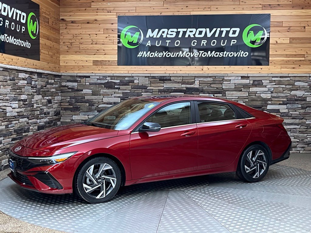 Used 2024 Hyundai Elantra SEL w/ Convenience Package FWD image 9