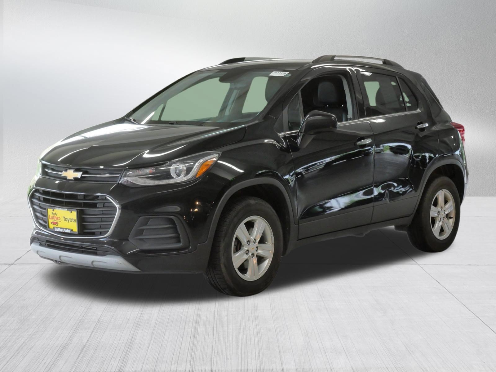 Used 2020 Chevrolet Trax LT w/ LT Convenience Package AWD/4WD image 3