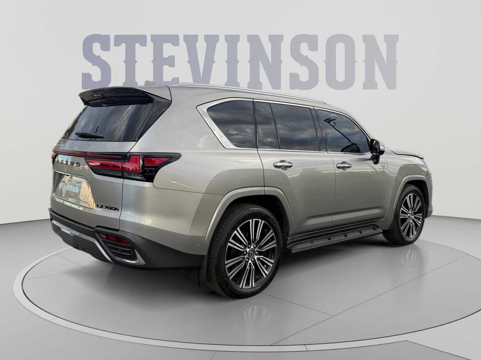 Used 2025 Lexus LX 700h Luxury w/ Accessory Package (Z1) AWD/4WD image 5