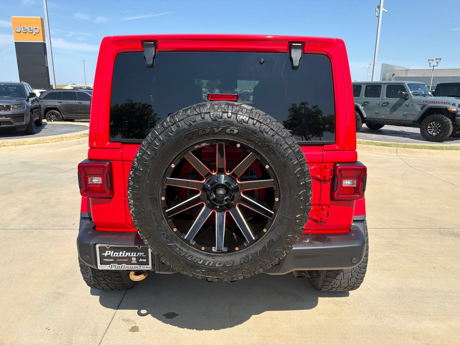 Used 2021 Jeep Wrangler Unlimited Rubicon w/ Trailer Tow Package AWD/4WD image 4