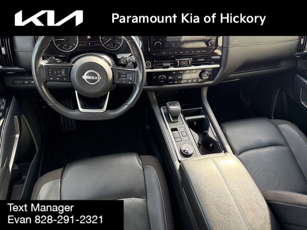 Used 2022 Nissan Pathfinder SL w/ SL Black Package image 16