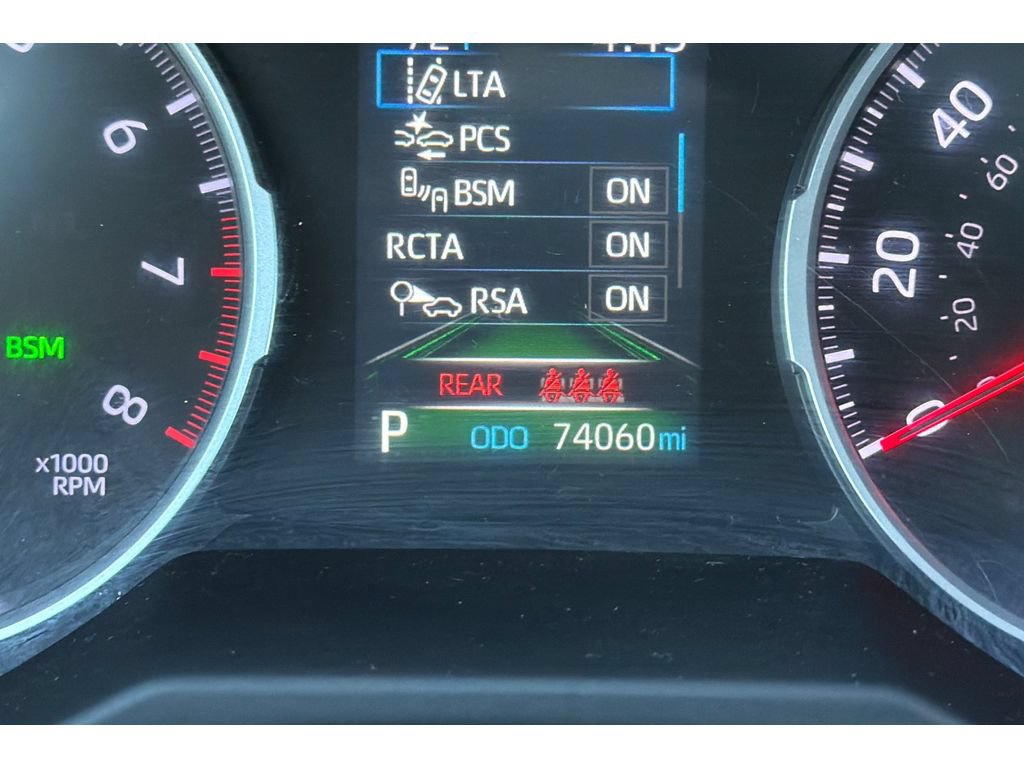 Used 2022 Toyota RAV4 XLE w/ Convenience Package FWD image 29
