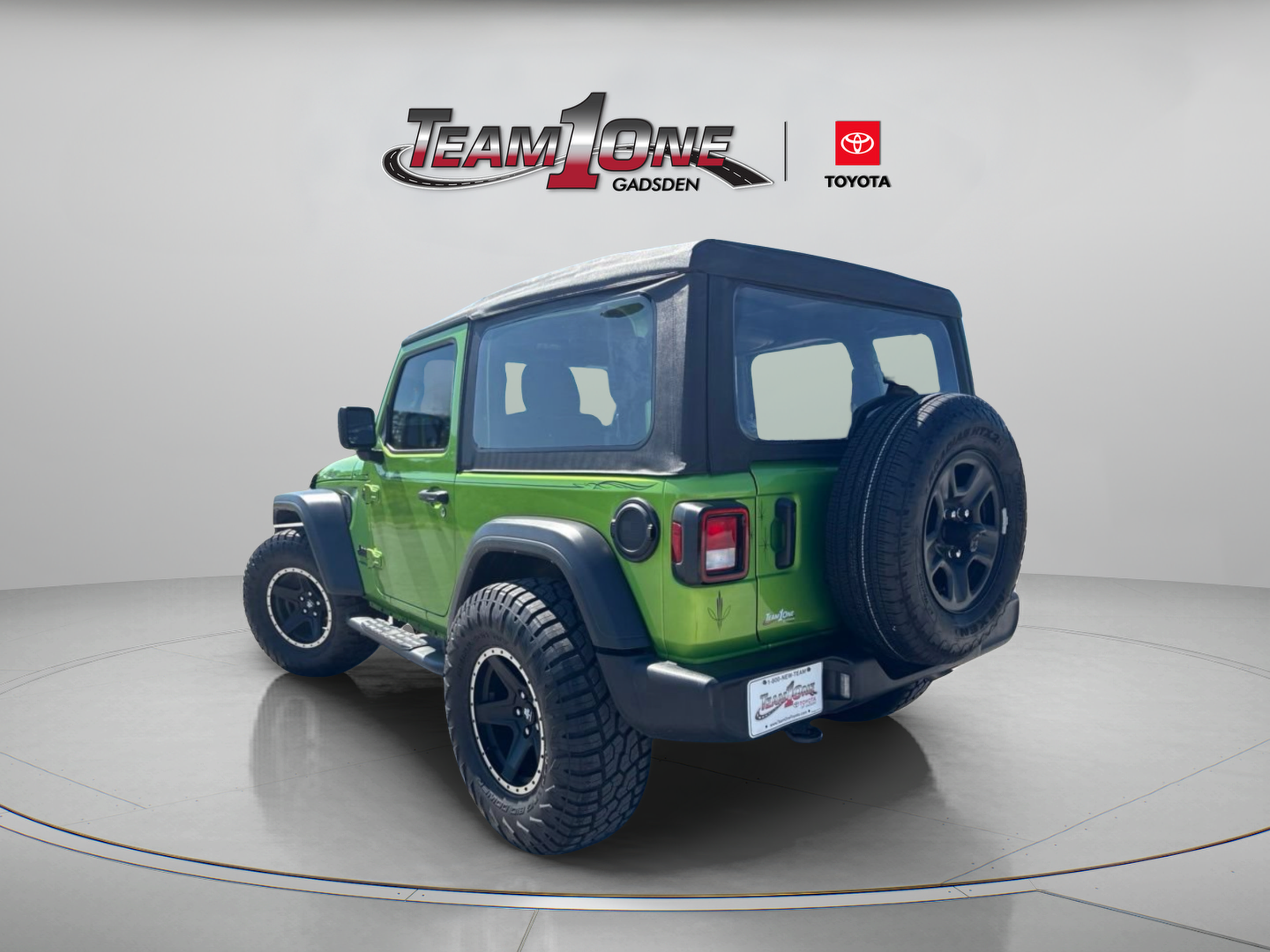 Used 2025 Jeep Wrangler Sport AWD/4WD image 8