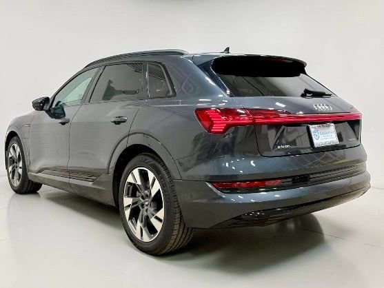 Used 2021 Audi e-tron Premium w/ Convenience Plus Package image 22