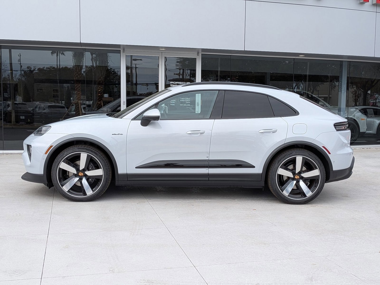 New 2026 Porsche Macan Electric image 2