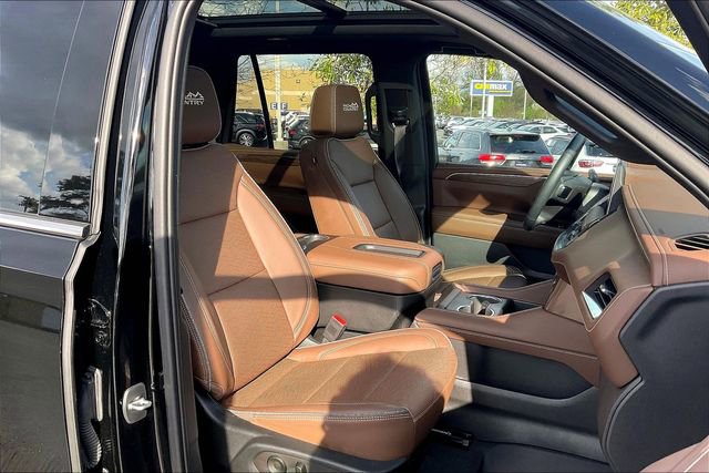 Used 2023 Chevrolet Tahoe High Country w/ Premium Package AWD/4WD image 7