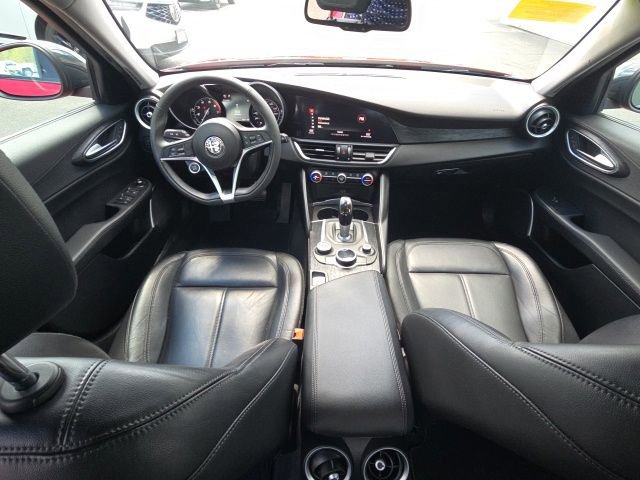 Used 2019 Alfa Romeo Giulia AWD w/ Nero Edizione image 9