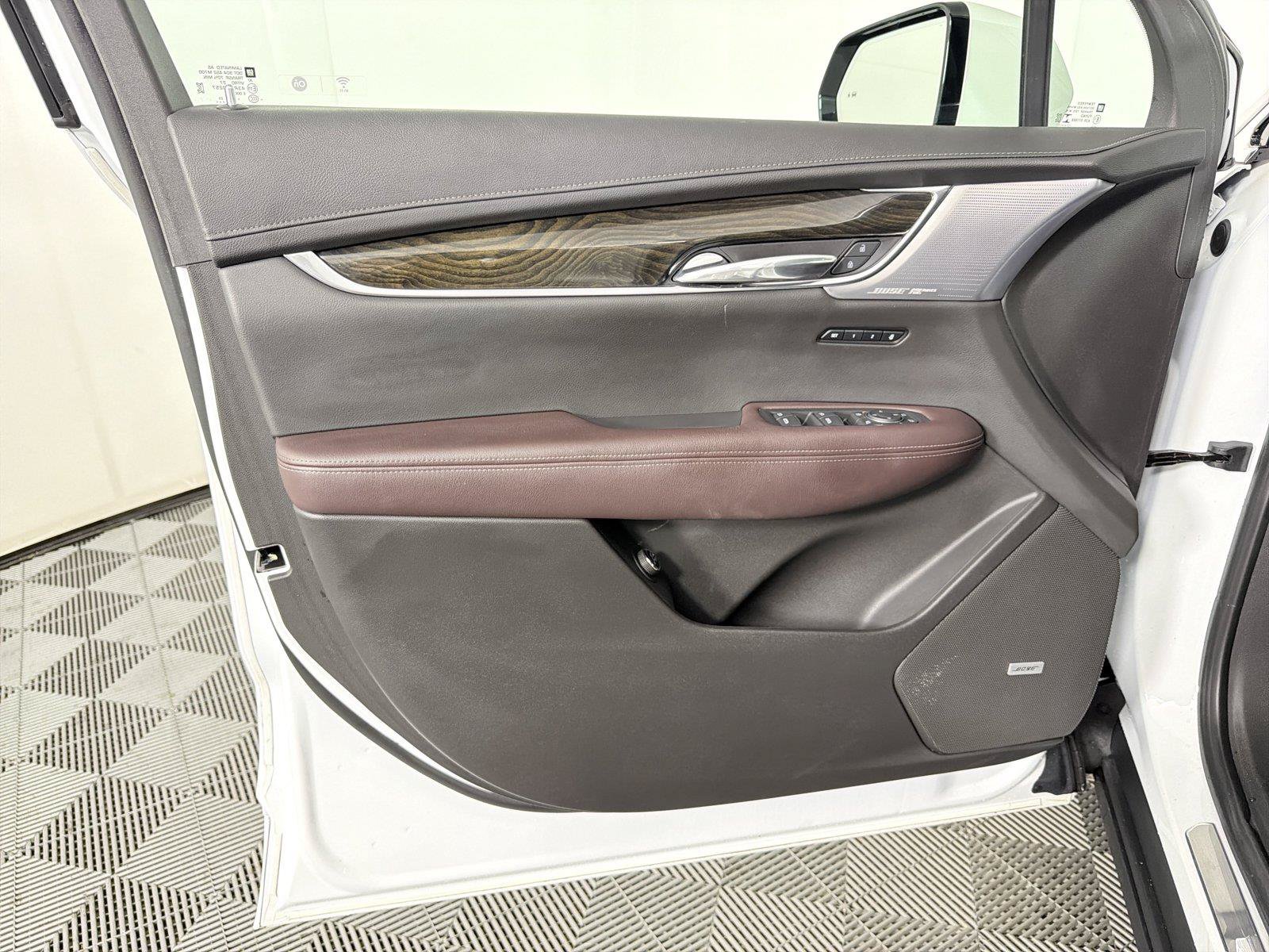 Used 2023 Cadillac XT6 Premium Luxury FWD image 8