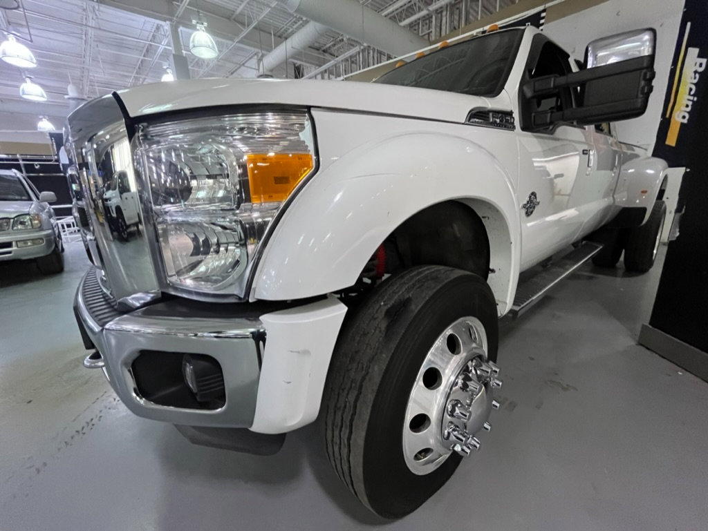 Used 2016 Ford F450 Lariat w/ Lariat Chrome Package AWD/4WD image 14