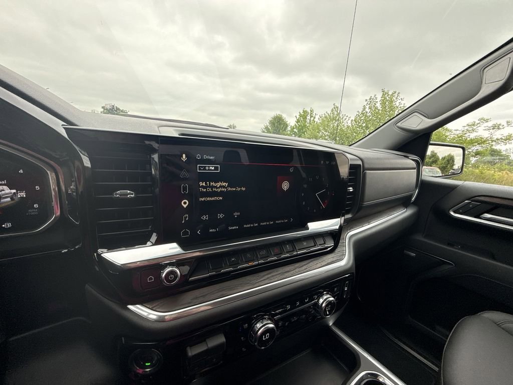 Certified 2026 GMC Sierra 1500 SLT w/ SLT Premium Package AWD/4WD image 19