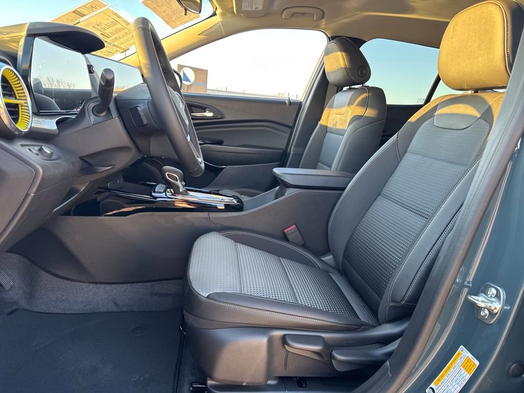 New 2026 Chevrolet Trax LT w/ LT Convenience Package image 15
