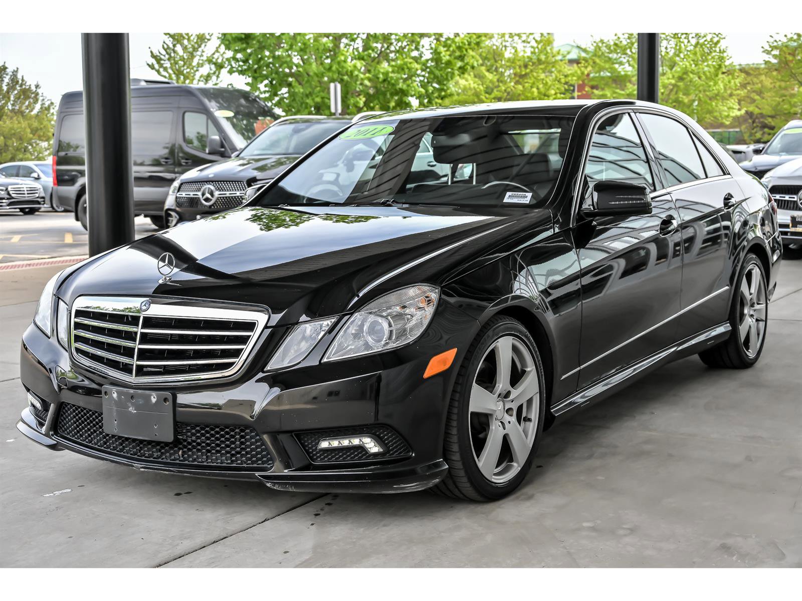 Used 2011 Mercedes-Benz E 350 4MATIC Sedan image 5