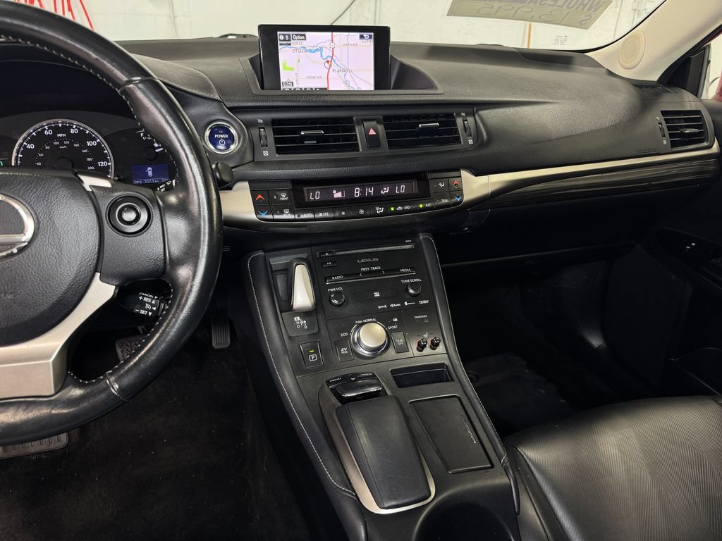Used 2014 Lexus CT 200h FWD image 19