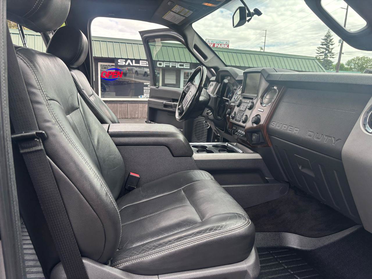 Used 2013 Ford F350 Lariat w/ Lariat Ultimate Pkg AWD/4WD image 11