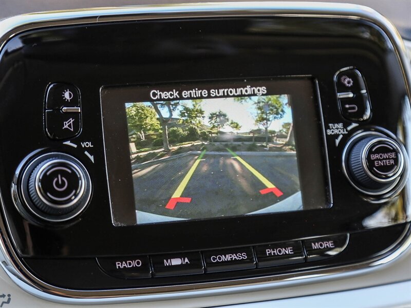 Used 2019 FIAT 500 Lounge FWD image 32