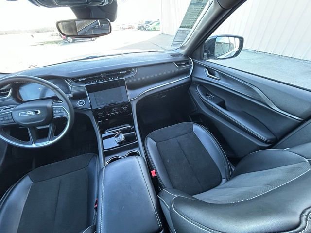 Used 2024 Jeep Grand Cherokee L Altitude image 26