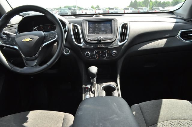 Used 2024 Chevrolet Equinox LT w/ LPO, Floor Liner Package FWD image 17
