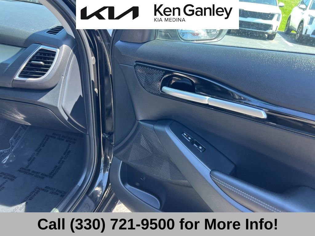 Certified 2025 Kia Seltos EX w/ EX Sunroof Package AWD/4WD image 60
