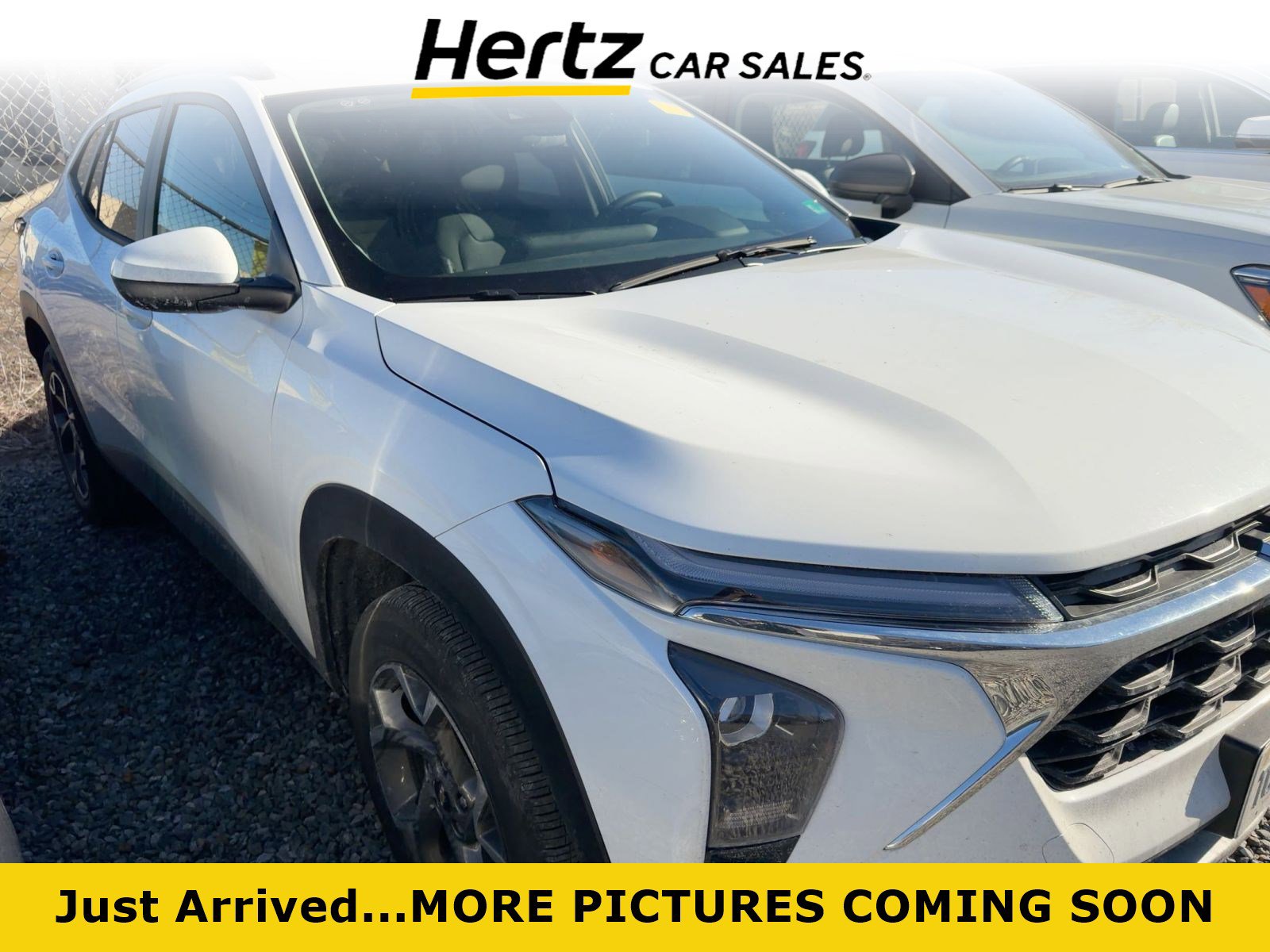 Used 2025 Chevrolet Trax LT w/ LT Convenience Package image 1