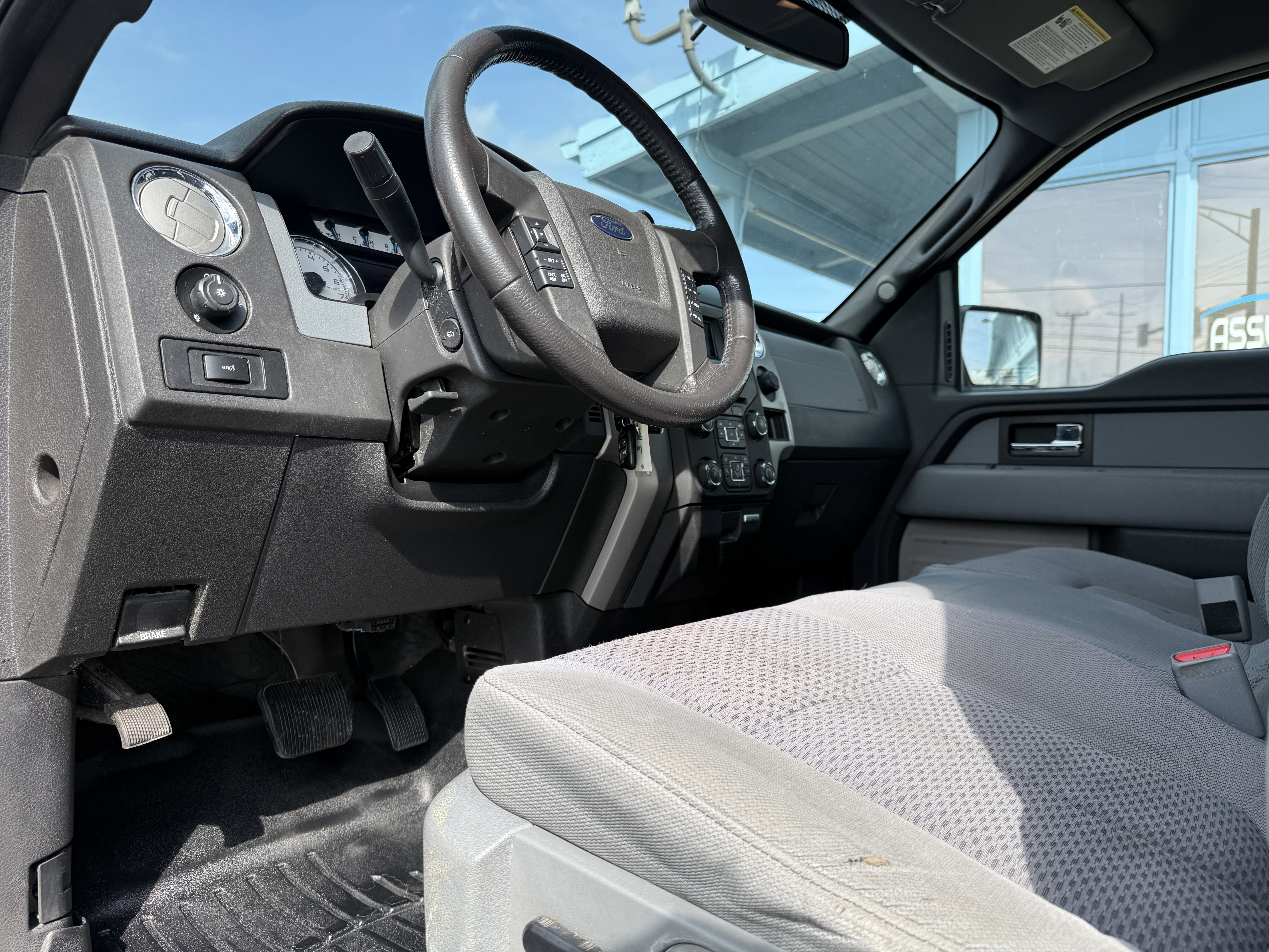 Used 2014 Ford F150 XLT w/ Equipment Group 302A Luxury image 14