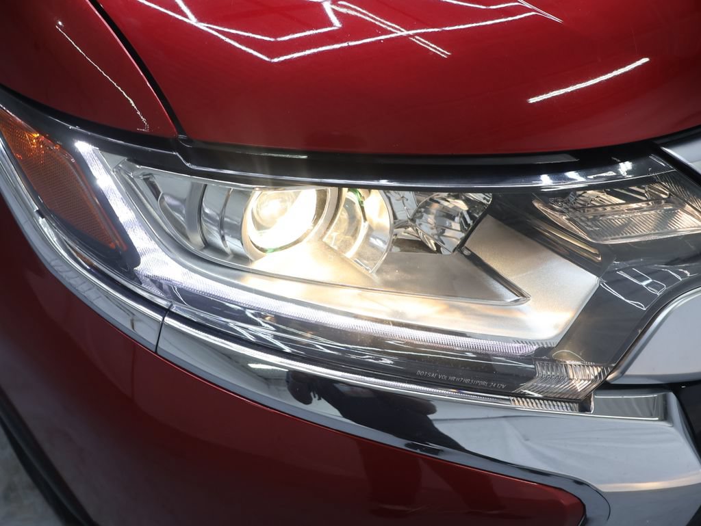 Used 2020 Mitsubishi Outlander ES FWD image 28