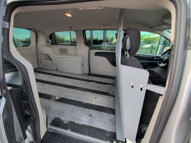 Used 2015 RAM C/V Tradesman w/ UConnect Hands-Free Group image 15