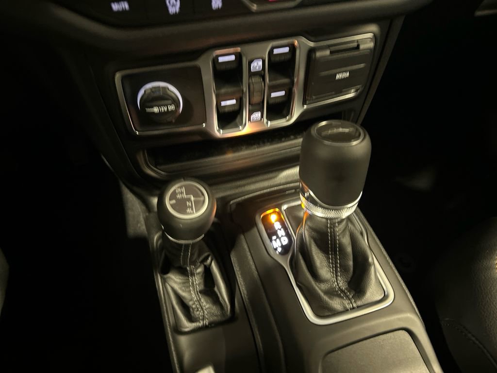 New 2026 Jeep Gladiator Sport image 25