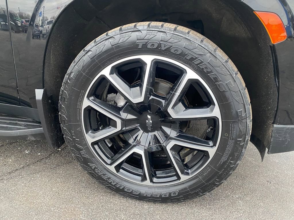 Used 2021 Chevrolet Suburban RST w/ Rear Media and Nav Package image 37