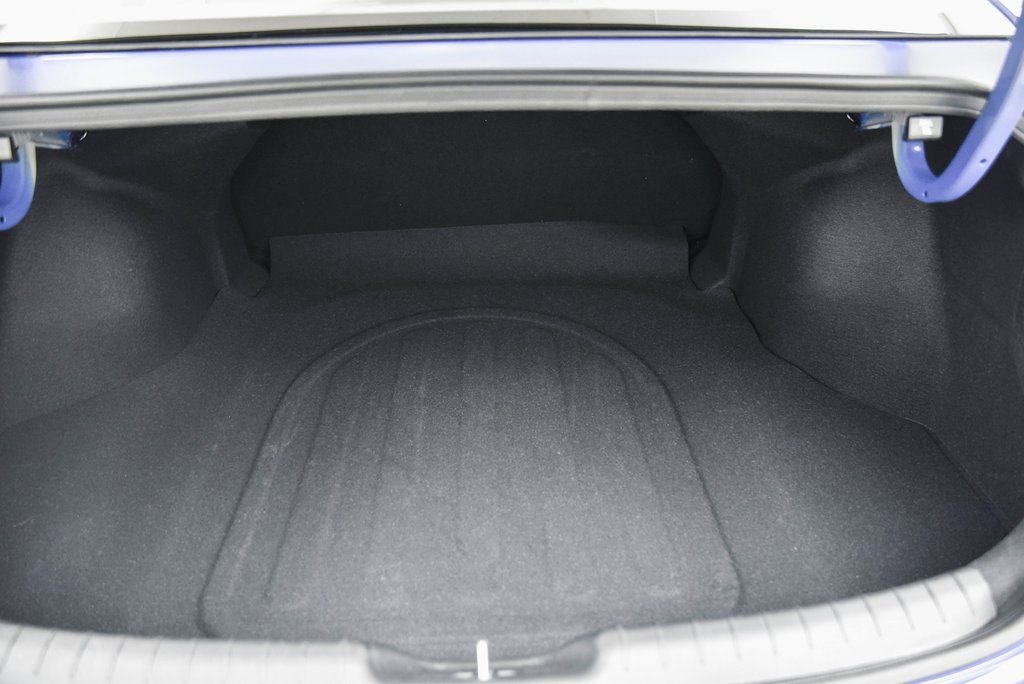 Used 2025 Hyundai Elantra SEL image 15