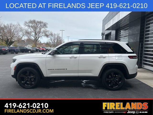 Used 2023 Jeep Grand Cherokee Altitude image 4